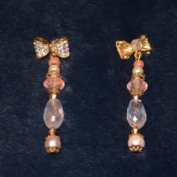 Rhinestones Bow Pink & White Beads Hanging Stud Earrings - Picture 5 of 5